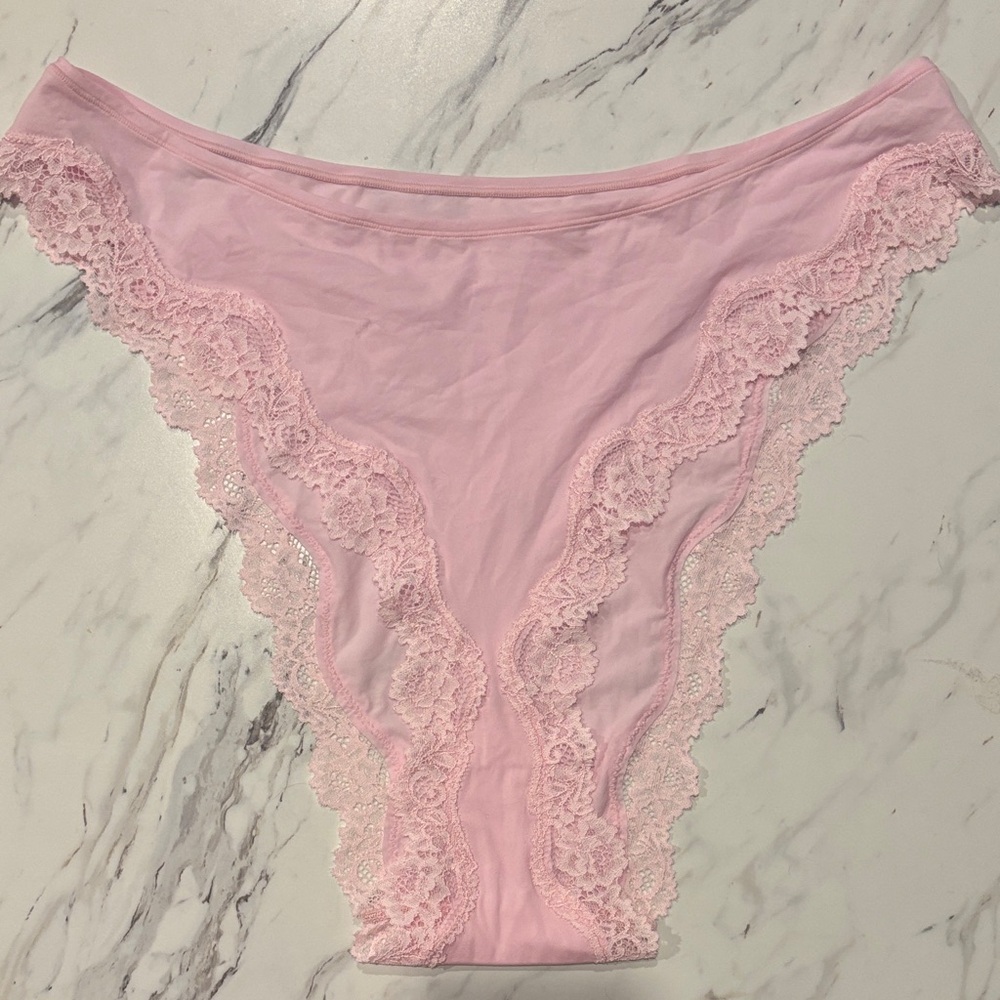 SKIMS Fits Everybody Lace Trim Cheeky Tanga in 4XL (BRAND NEW WITHOUT TAGS)